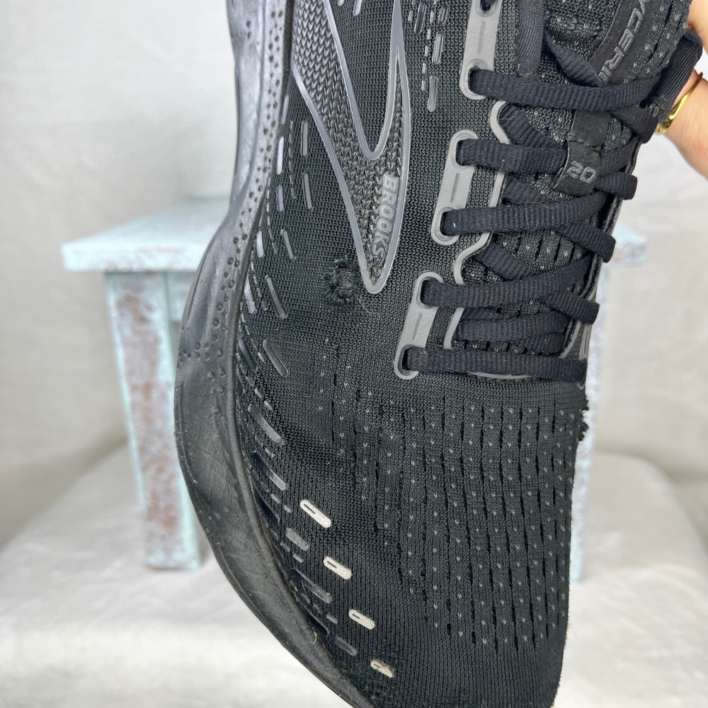 Brooks Black Athletic Shoes - Picture 4 of 10